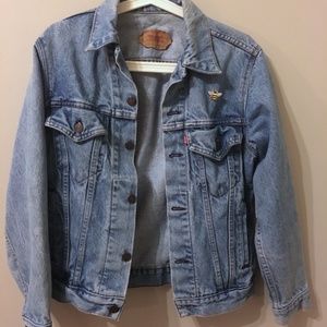 vintage levi's light wash denim jacket